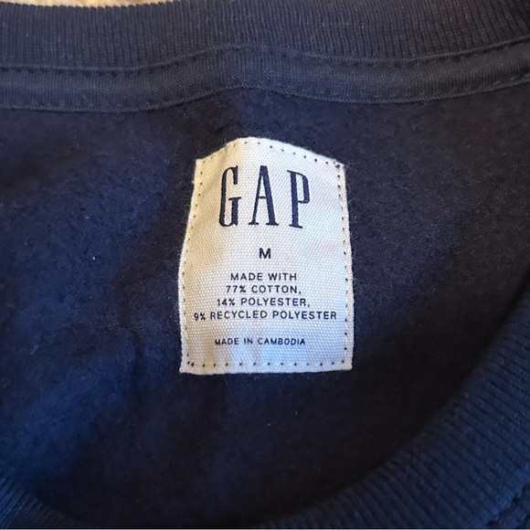 Navy GAP Crewneck Sweater NWT Medium - Picture 3 of 3